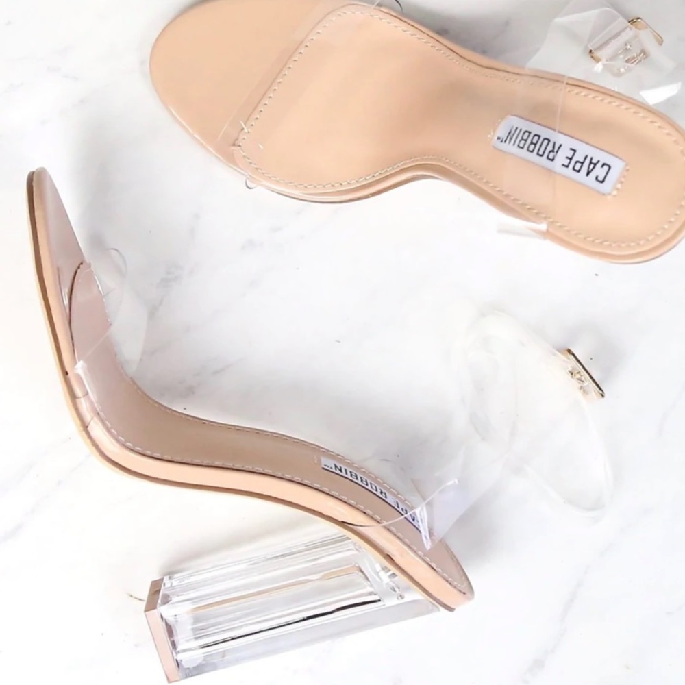 🔥🔥Clear/ Lucite heels 🔥🔥❤️‍🔥 - Picture 2 of 8